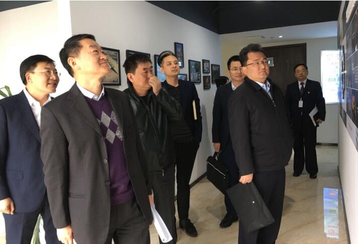 集团党委书记、董事长任丁率队调研尊龙凯时商贸工作