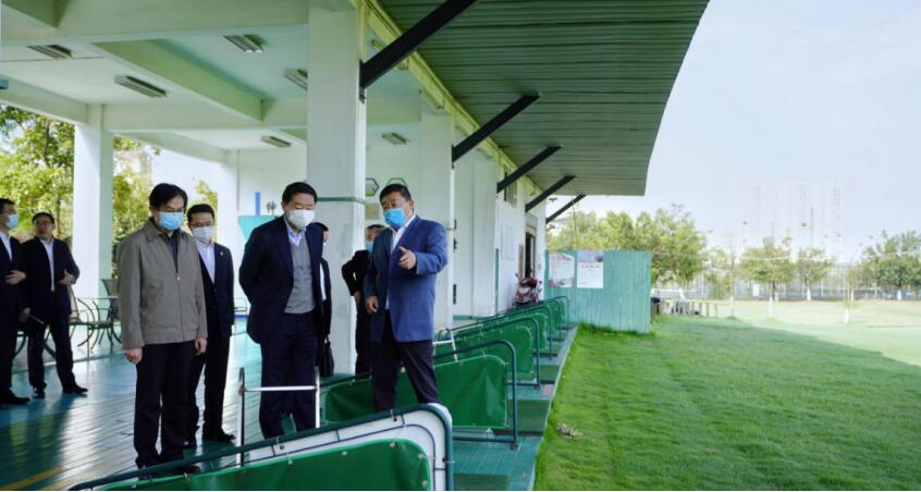 尊龙凯时集团党委书记、董事长任丁率队考察四川旅游学院