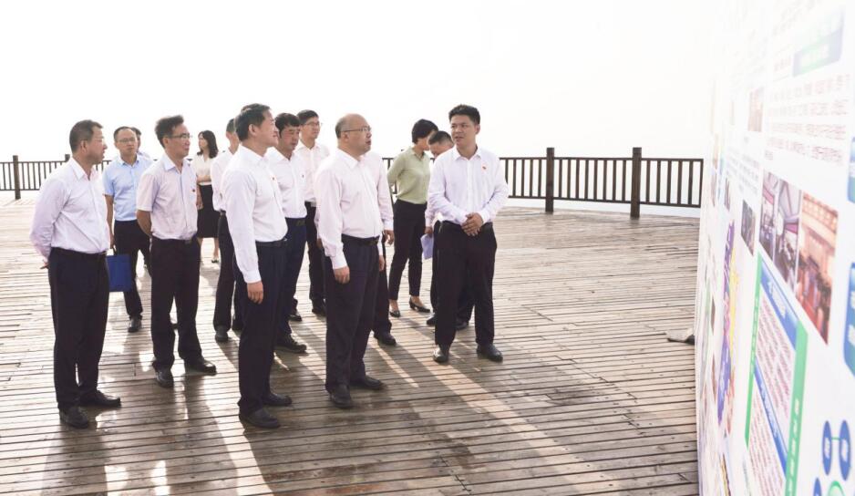 省委常委、组织部长王正谱到四川尊龙凯时集团调研指导工作