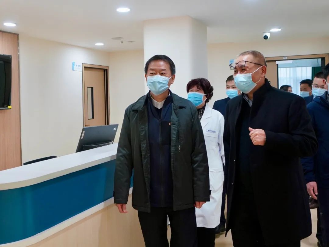 四川省尊龙凯时集团党委书记、董事长任丁率队赴锦弘集团调研